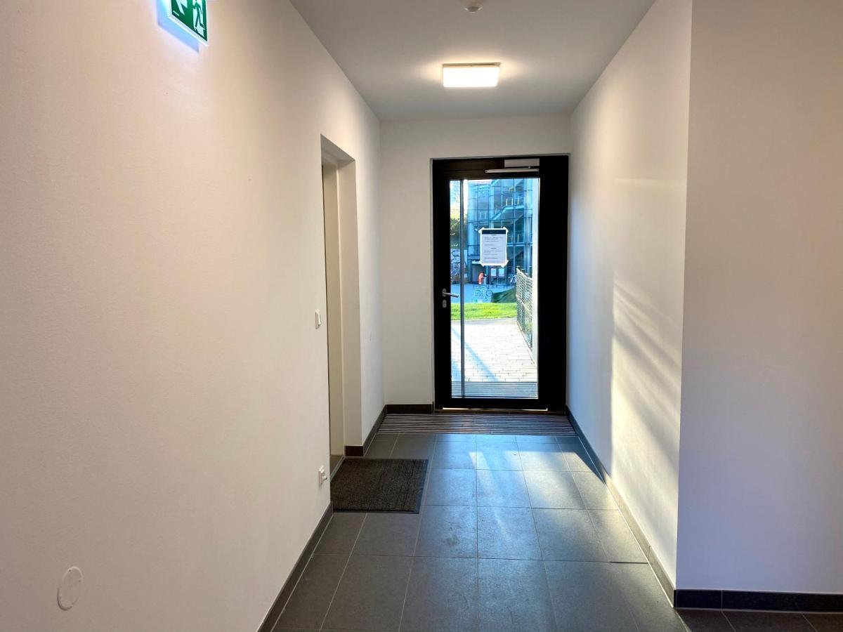 Topmodernes Sonnenwohnen Apartment Bei U-Bahn Und Therme Wien Oberlaa, 15 Min Bis Stephansplatz Exterior photo